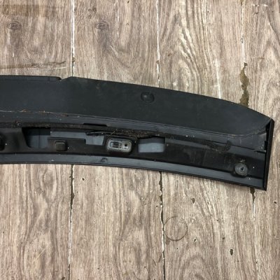 Накладка на крышку багажника Ford Focus 2 2007 хетчбэк 5дв. HXDA - изображение 4