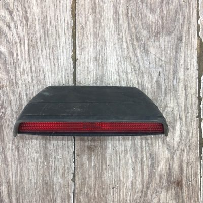 Стоп-сигнал крышки багажника Honda Jazz 2005 L13A1 хетчбэк 5дв. - изображение 2