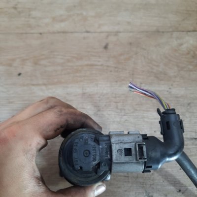Клапан EGR (ЕГР) Volkswagen Beetle 2001 хетчбэк 3дв. AYD - изображение 2