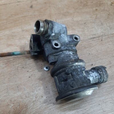 Клапан EGR (ЕГР) Volkswagen Beetle 2001 хетчбэк 3дв. AYD - изображение 4