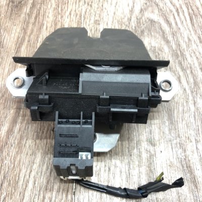 Замок крышки багажника Ford Mondeo 2008 хетчбэк 5дв. AOBA Задн. - изображение 3