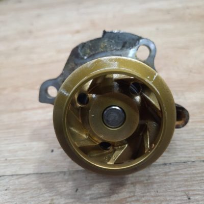 Помпа Volkswagen Golf 2002 AUM хетчбэк 3дв. - изображение 2