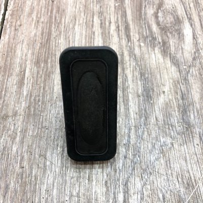 Кнопка открывания багажника Renault Clio 2009 универсал D4F740 Задн. - изображение 5