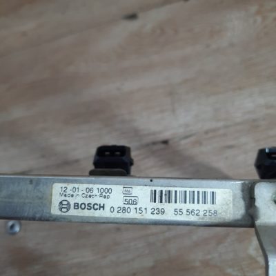 Топливная рампа Opel Corsa D 2012 A14XER 1.4 хетчбэк 5дв. - изображение 4