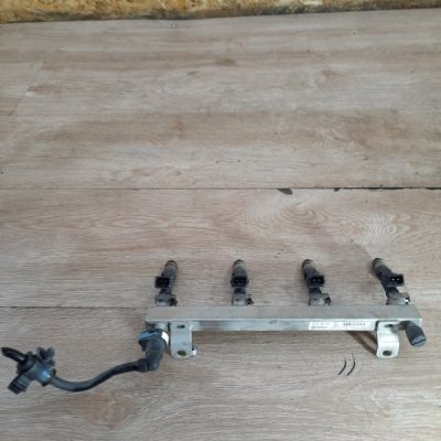 Топливная рампа Opel Corsa D 2012 A14XER 1.4 хетчбэк 5дв. - изображение 11