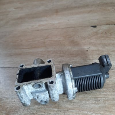 Клапан EGR (ЕГР) Opel Astra H 2007 универсал Z19DTH 1.9 - изображение 2