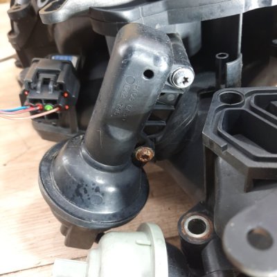 Коллектор впускной Mazda 5 2008 минивен LFF7 - изображение 13