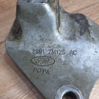 Кронштейн МКПП Ford Fiesta 5 2005 хетчбэк 5дв. FXJB - изображение 3