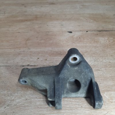 Кронштейн генератора MG MGF 1997 седан 4дв. 18K4F - изображение 5