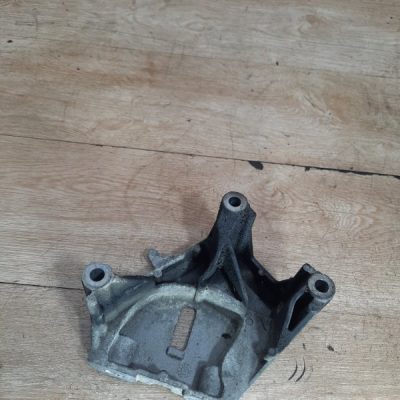Кронштейн двигателя Opel Corsa D 2007 Z14XEP хетчбэк 5 дв. - изображение 7