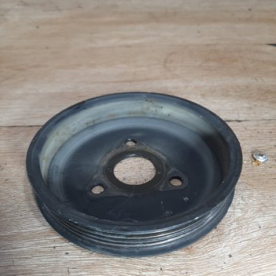 Шкив помпы Opel Corsa C 2006 хетчбэк 3дв. Z12XEP 1.2 - изображение 2
