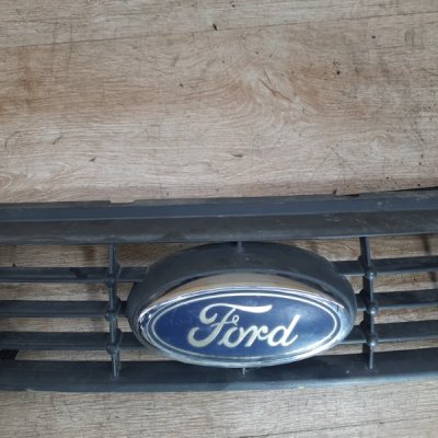 Решетка бампера Ford Focus 2 2008 хетчбэк 5-ти дв. - изображение 8