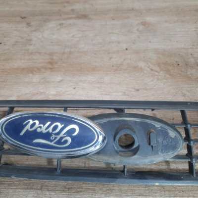 Решетка бампера Ford Focus 2 2008 хетчбэк 5-ти дв. - изображение 9