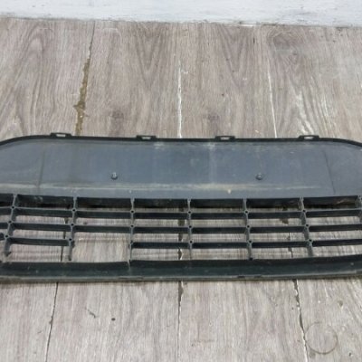 Решетка радиатора Ford Focus 2 2008 хетчбэк 5дв. - изображение 6