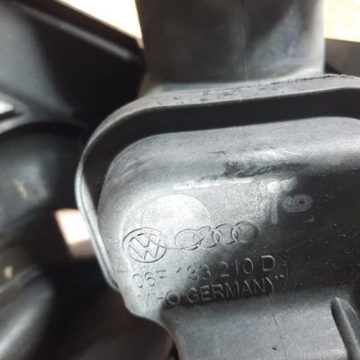 Коллектор впускной Audi A3 2004 хетчбэк 3дв. BLR - изображение 7