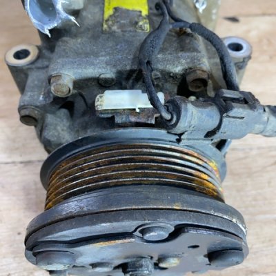 Компрессор кондиционера Ford Focus 1 2003 хетчбэк 5дв. FYDB - изображение 7