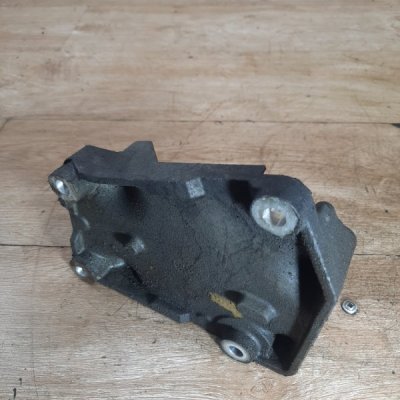 Кронштейн кондиционера Ford Focus 1 2002 хетчбэк 3-х дв. ALDA - изображение 3