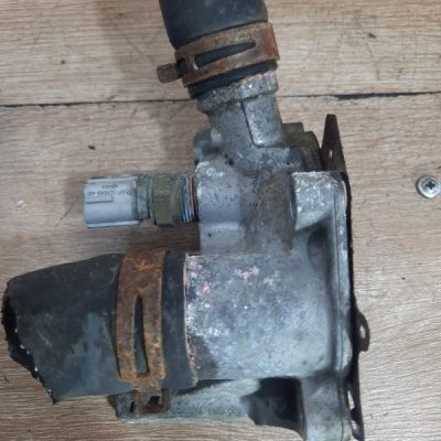 Фланец системы охлаждения Ford Fiesta 5 2004 FUJB хетчбэк 3дв. - изображение 5