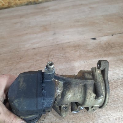 Клапан EGR (ЕГР) Ford Focus 2 2009 G6DB - изображение 6