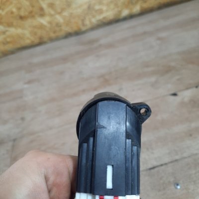 Контактная группа замка зажигания Chevrolet Spark 2010 хетчбэк 5-дв B10D1 - изображение 3