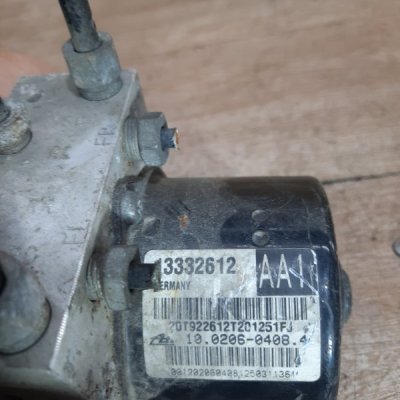 Блок abs Opel Astra J 2010 хетчбэк 5-ти дв. A16XER - изображение 9