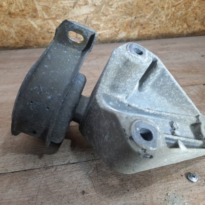 Подушка КПП Saab 9-3 2001 седан D223L - изображение 5