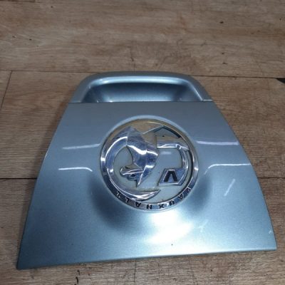 Ручка крышки багажника Opel Astra J 2010 хетчбэк 5дв. - изображение 4