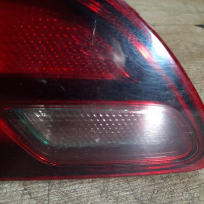 Фонарь крышки багажника Opel Astra J 2010 хетчбэк 5дв., Задн., Лев. - изображение 4