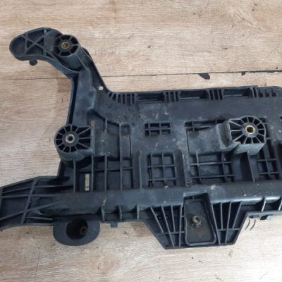 Полка аккумулятора Audi A3 2005 AXX хетчбэк 3дв. - изображение 7