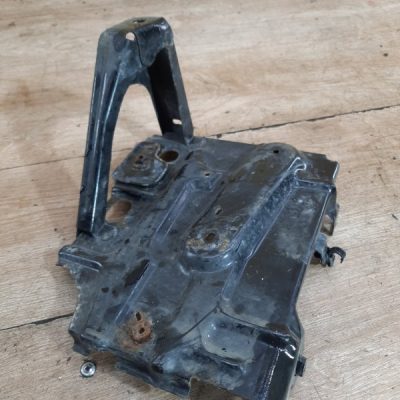 Полка аккумулятора Peugeot 107 2007 1KR-FE(384F) хетчбэк 5дв. - изображение 7