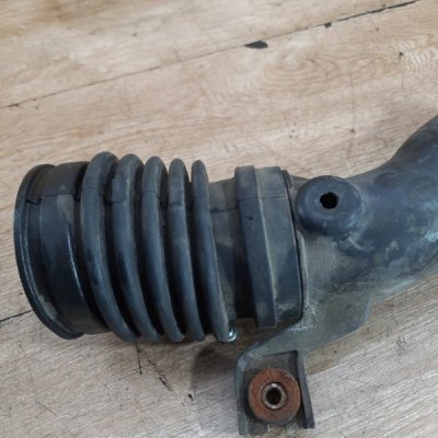 Патрубок воздушного фильтра Honda Civic 2001 хетчбэк 5дв. D14A8 - изображение 5