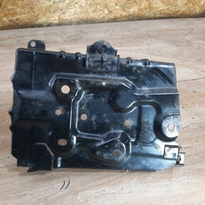 Полка аккумулятора Nissan Primera 2002 QR20DE хетчбэк 5дв. - изображение 5