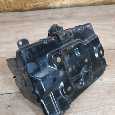 Полка аккумулятора Nissan Primera 2002 QR20DE хетчбэк 5дв. - изображение 8