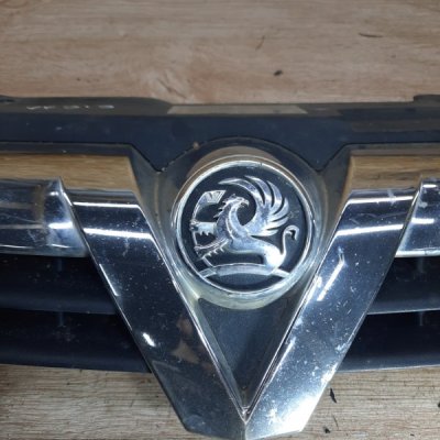 Решетка радиатора Opel Astra H 2006 хетчбэк 5дв. Z16XEP 1.6 - изображение 6