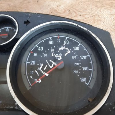 Панель приборов Opel Zafira B 2009 Z19DT 1.9 минивен - изображение 3