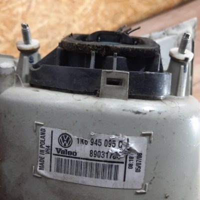 Фонарь Volkswagen Golf 5 2006 хетчбэк 5дв. BUD Задн. Лев. - изображение 2