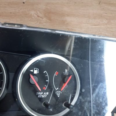 Панель приборов Nissan Primera 2002 QR20DE хетчбэк 5дв. - изображение 4