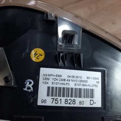 Панель приборов Peugeot 208 2012 EB2(HMZ) хетчбэк 3дв. - изображение 8