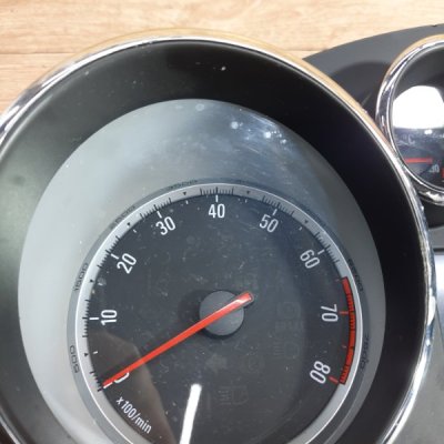 Панель приборов Opel Astra J 2010 хетчбэк 5дв. A16XER 1.6 - изображение 6