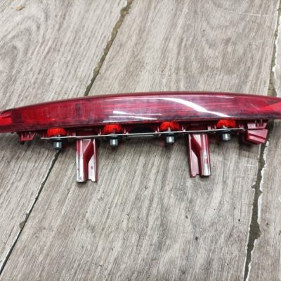 Стоп-сигнал крышки багажника Peugeot 208 2012 EB2(HMZ) хетчбэк 3дв., Задн. - изображение 5
