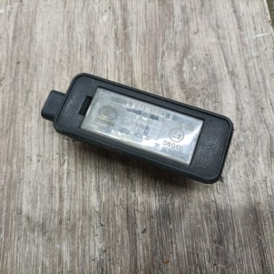 Фонарь подсветки номера Peugeot 208 2012 EB2(HMZ) хетчбэк 3дв., Задн. - изображение 2