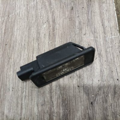 Фонарь подсветки номера Peugeot 208 2012 EB2(HMZ) хетчбэк 3дв., Задн. - изображение 4