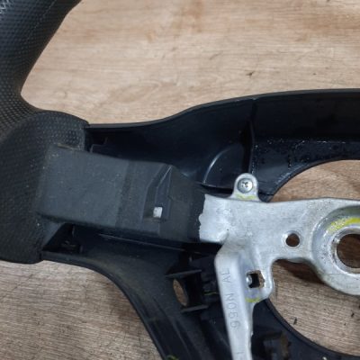 Руль Peugeot 107 2007 1KR-FE(384F) хетчбэк 5дв. - изображение 4