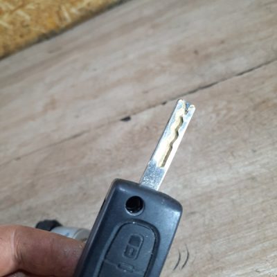 Замок зажигания Peugeot 207 2007 KFU(ET3J4) хетчбэк 5дв. - изображение 2
