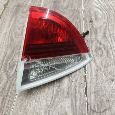 Фонарь крышки багажника BMW 3-series (E90) 2006 N47D20C универсал, Задн., Прав. - изображение 3