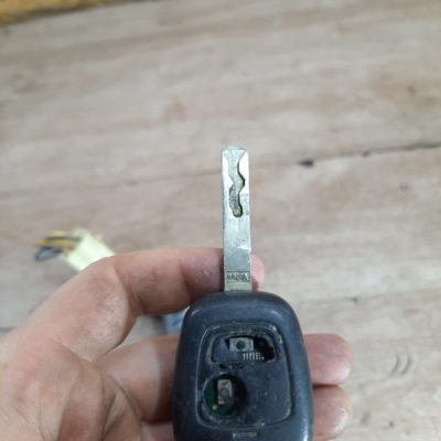 Замок зажигания Toyota Aygo 2006 1KR-FE хетчбэк 5дв. - изображение 3