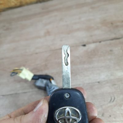 Замок зажигания Toyota Aygo 2006 1KR-FE хетчбэк 5дв. - изображение 4