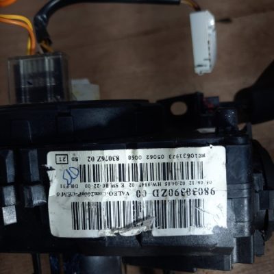 Подрулевой переключатель Peugeot 208 2012 EB2(HMZ) хетчбэк 3дв. - изображение 9
