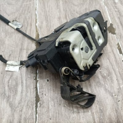 Замок двери Ford Focus 2 2009 Перед. Прав. - изображение 7
