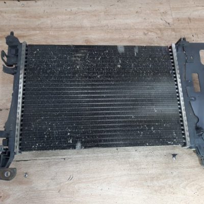 Радиатор ДВС Fiat Punto 2007 199A7.000 хетчбэк 3дв. - изображение 7